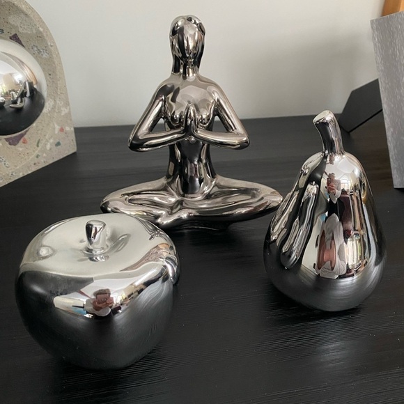 Home Decore - Picture 1 of 10